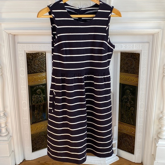 Lands' End Dresses & Skirts - Land's End 100% Cotton Nautical Sleeveless Dress 🛥️